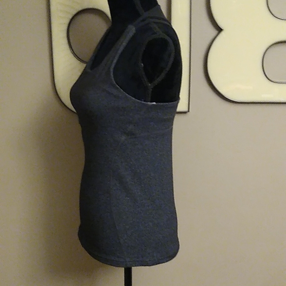 GapFit Athletic Top - Picture 3 of 7